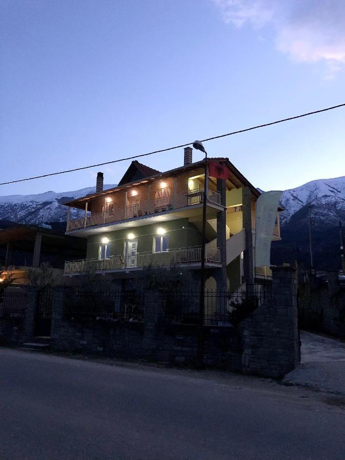 Adriatik Guesthouse เปอร์เมต ภายนอก รูปภาพ
