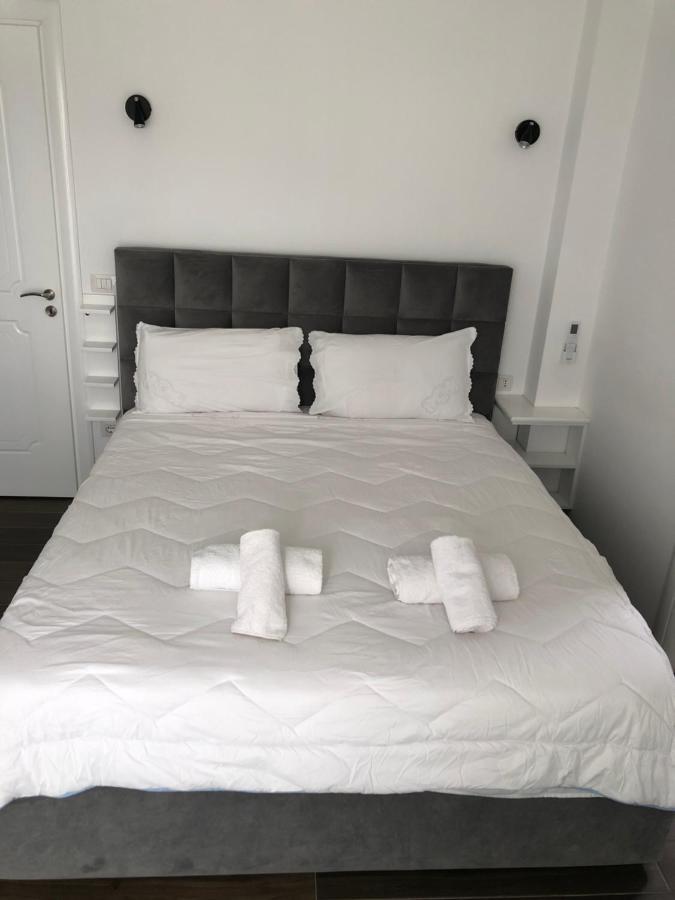 Adriatik Guesthouse เปอร์เมต ภายนอก รูปภาพ