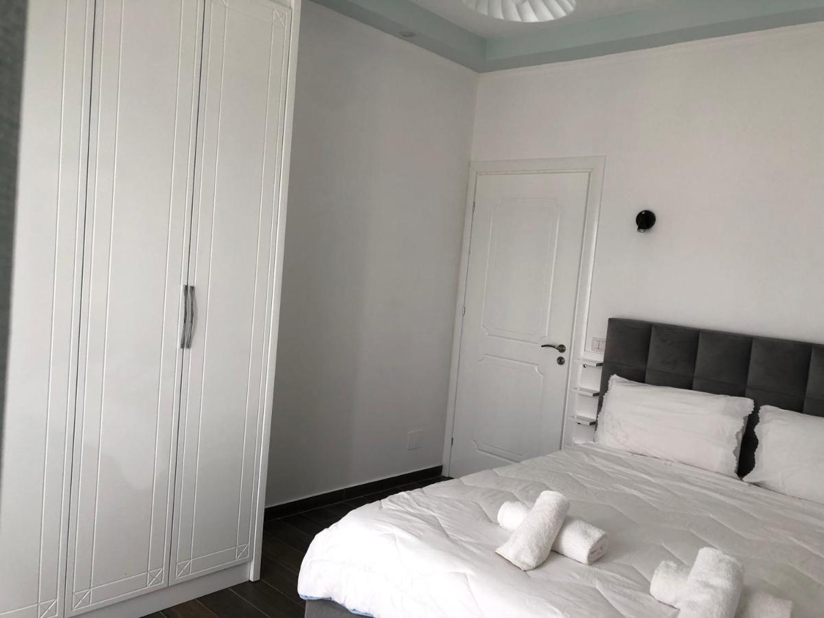 Adriatik Guesthouse เปอร์เมต ภายนอก รูปภาพ