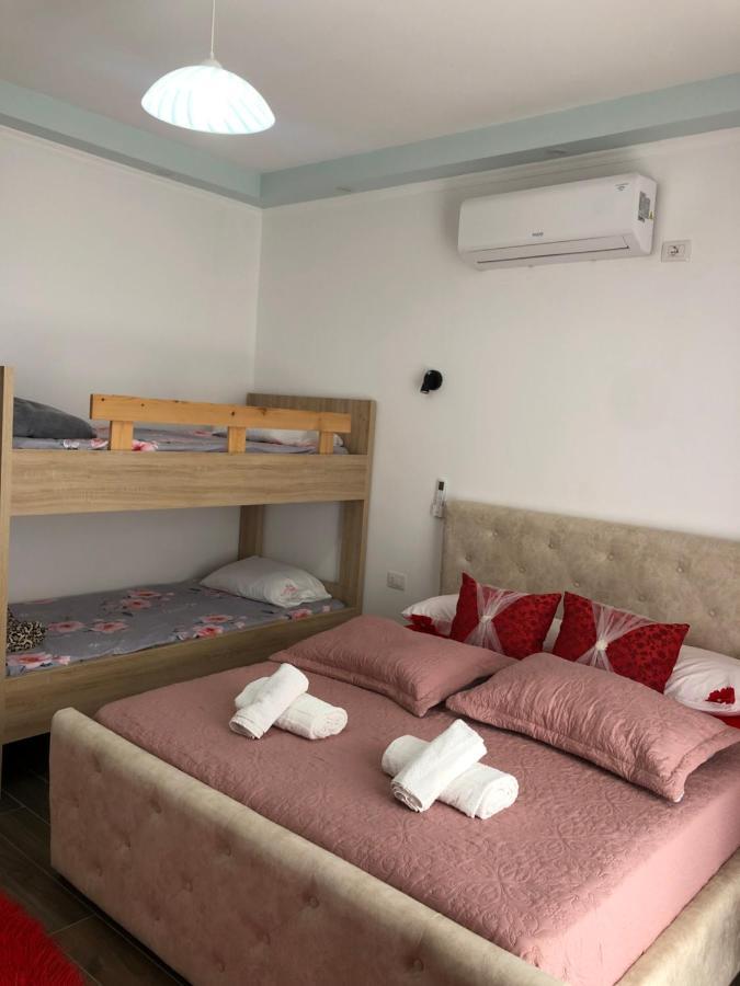 Adriatik Guesthouse เปอร์เมต ภายนอก รูปภาพ