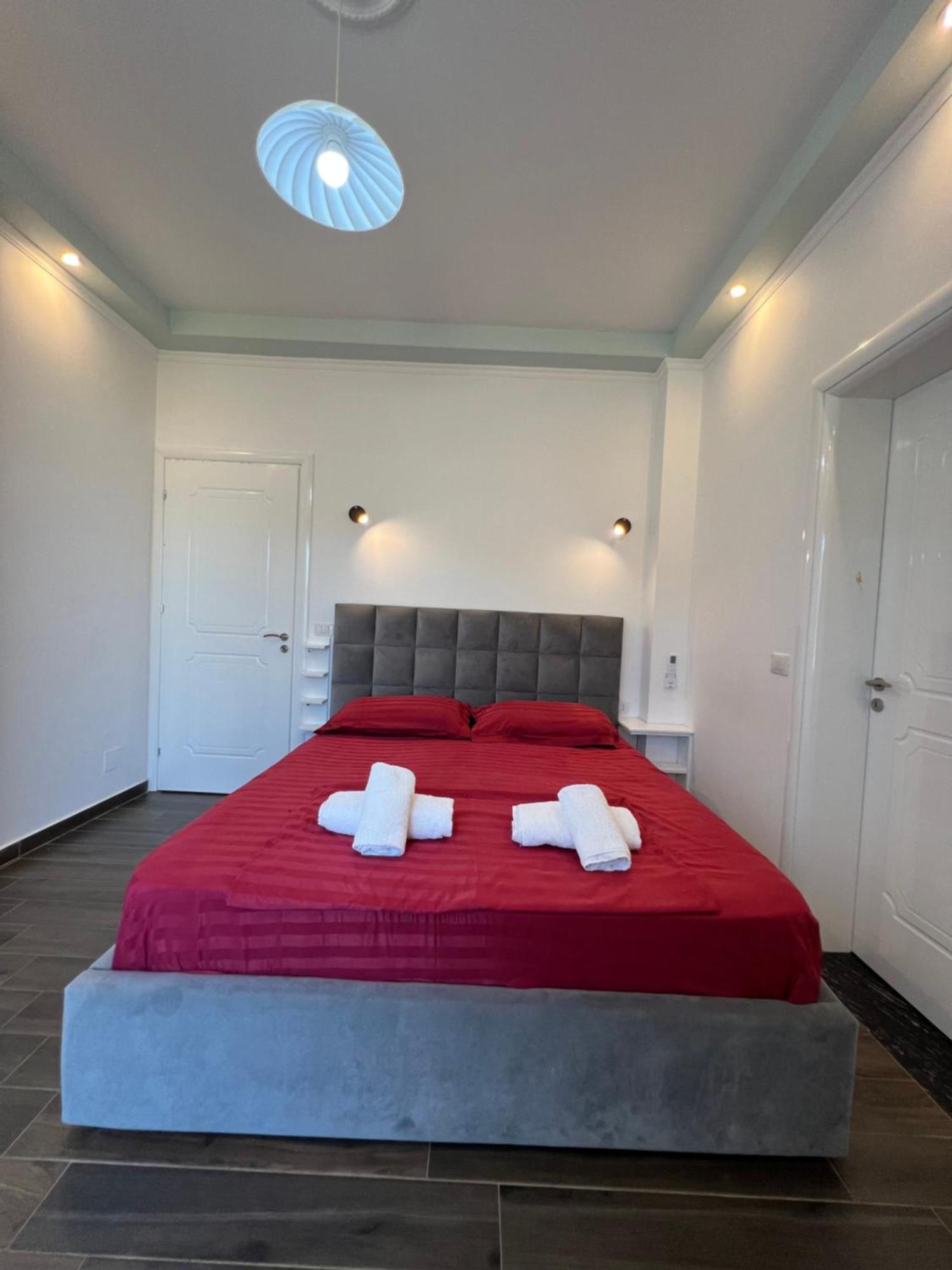 Adriatik Guesthouse เปอร์เมต ภายนอก รูปภาพ