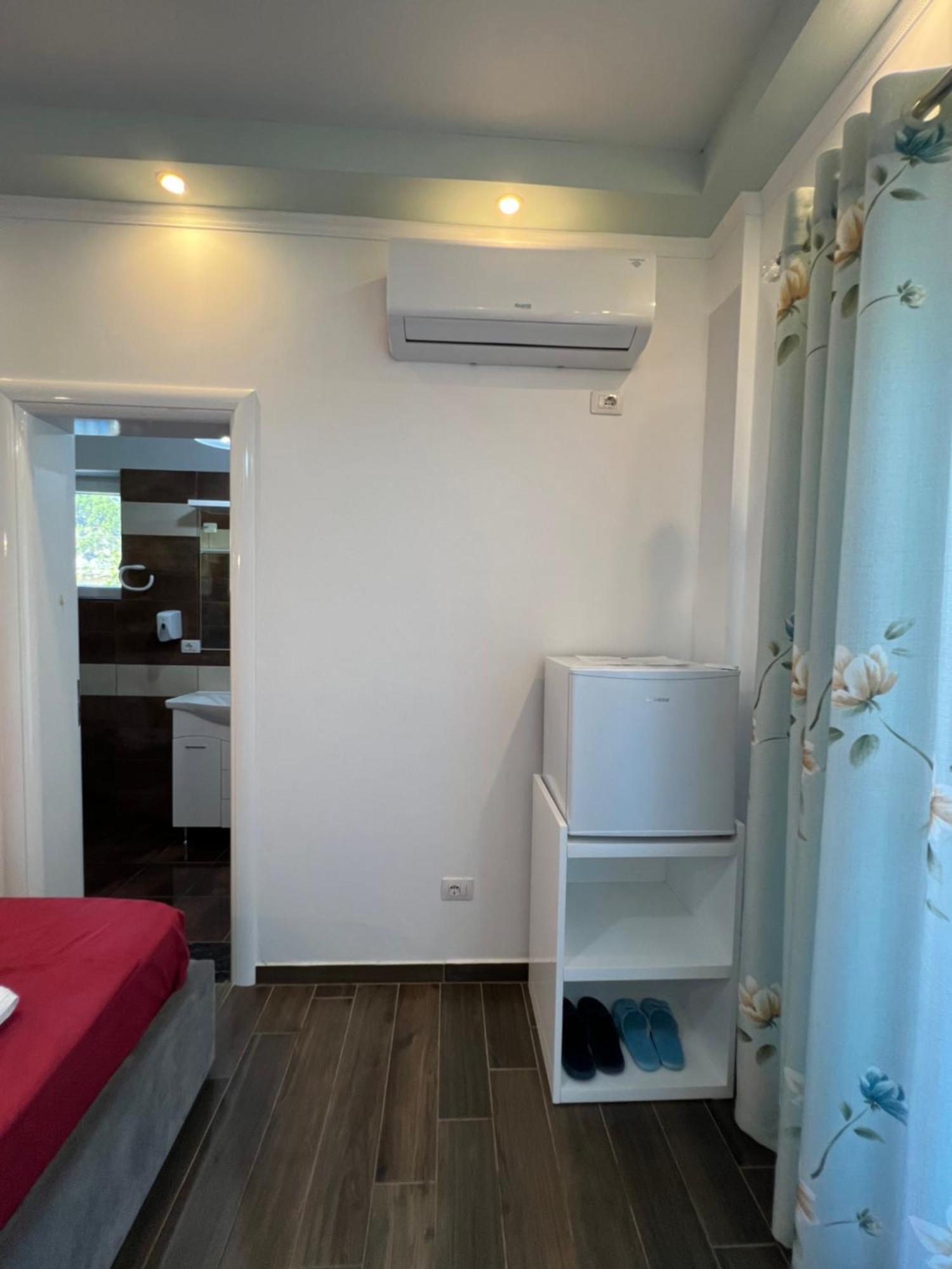 Adriatik Guesthouse เปอร์เมต ภายนอก รูปภาพ