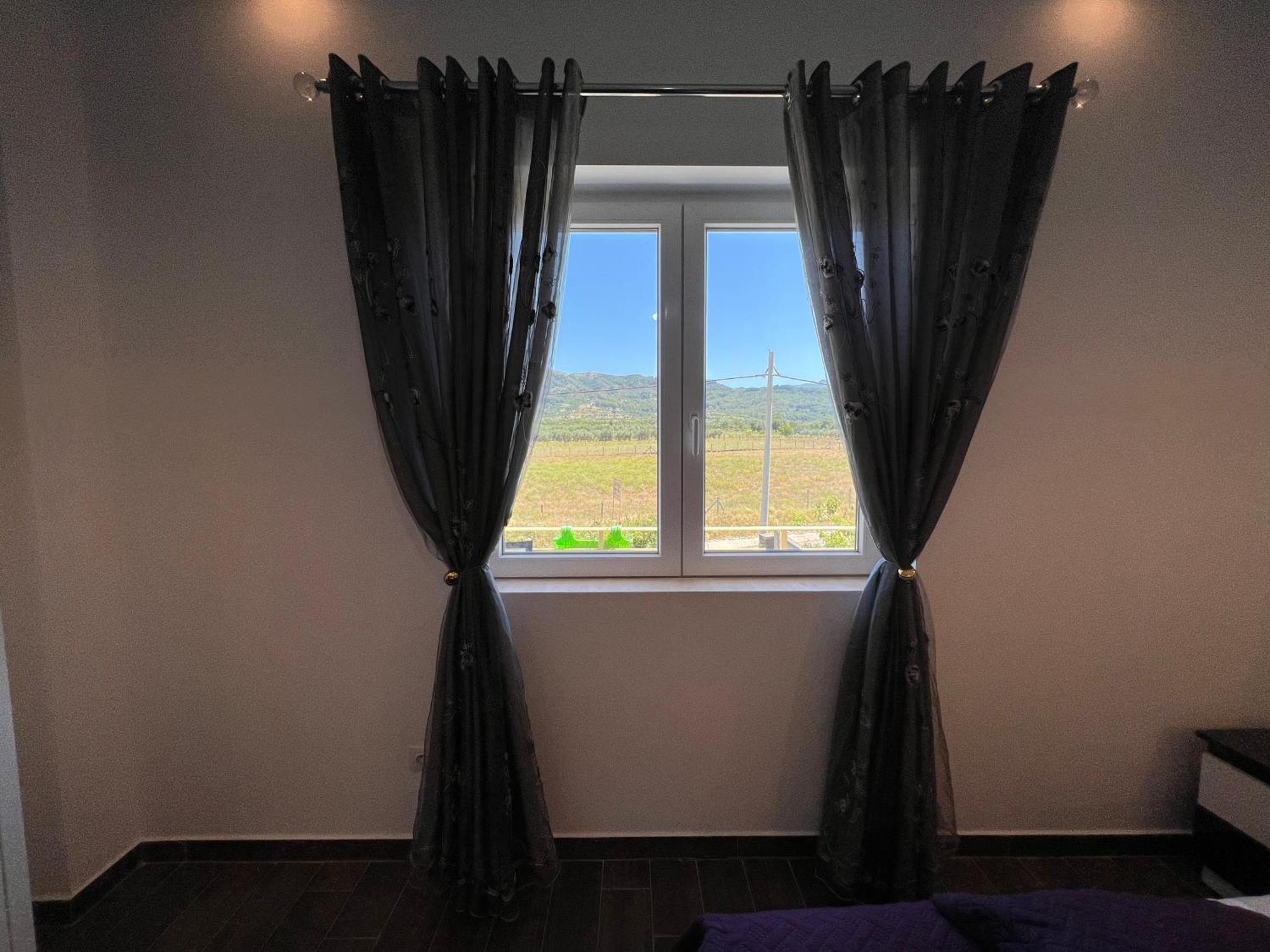 Adriatik Guesthouse เปอร์เมต ภายนอก รูปภาพ