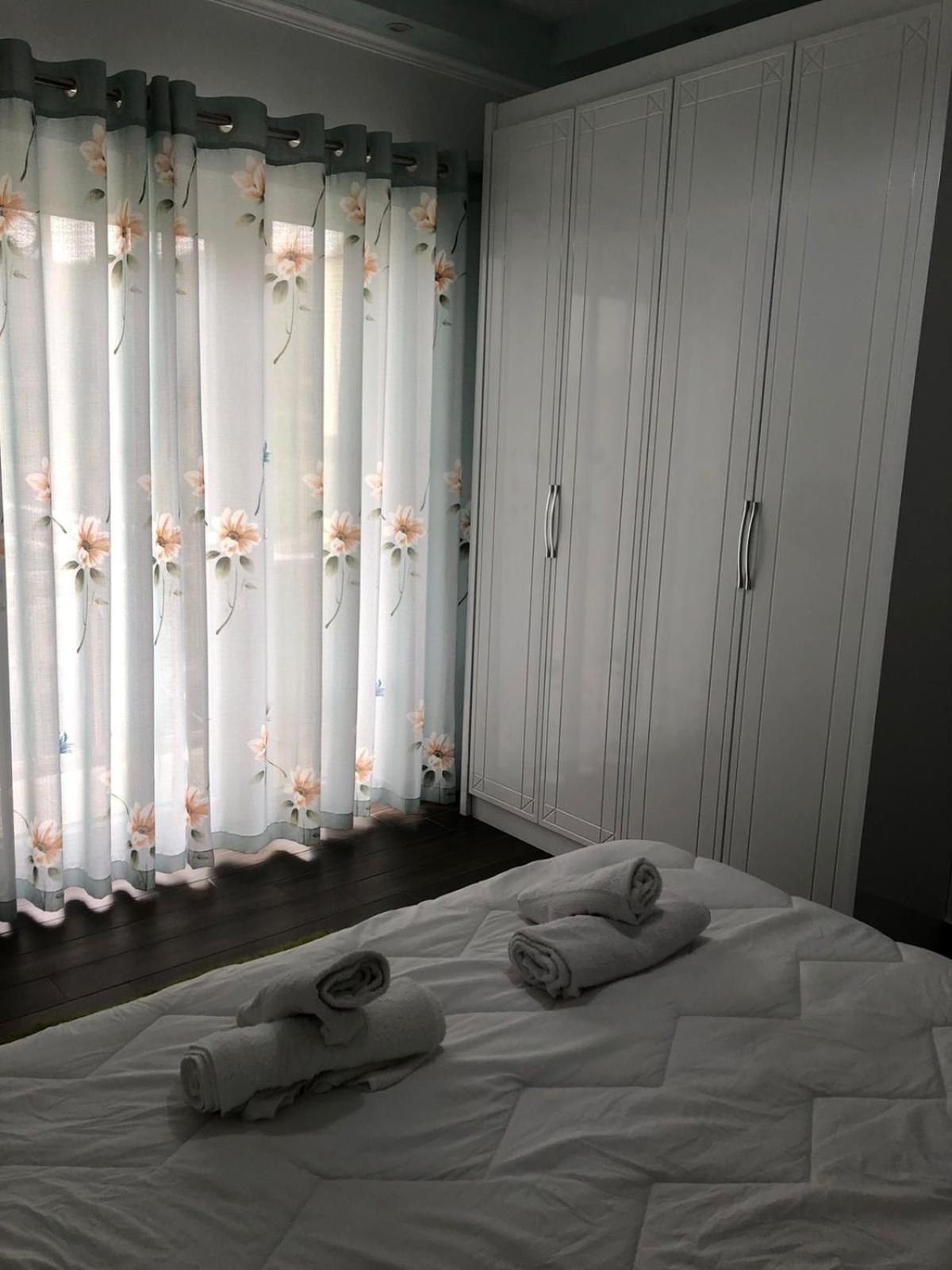 Adriatik Guesthouse เปอร์เมต ภายนอก รูปภาพ